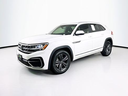 Used 2021 Volkswagen Atlas Cross Sport SE image 3