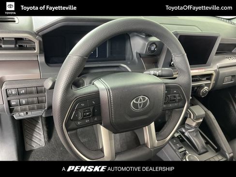Certified 2025 Toyota Tacoma SR5 w/ SR5 Upgrade Package AWD/4WD image 27