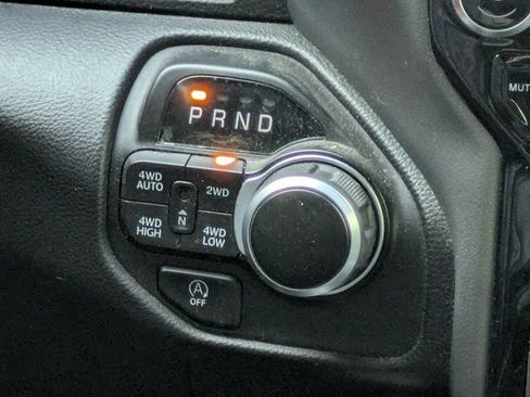 Used 2023 RAM 1500 Big Horn AWD/4WD image 19