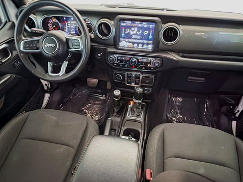 Used 2023 Jeep Wrangler Unlimited Sahara w/ Cold Weather Group AWD/4WD image 12