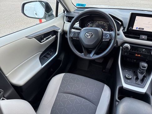 Used 2024 Toyota RAV4 XLE image 31