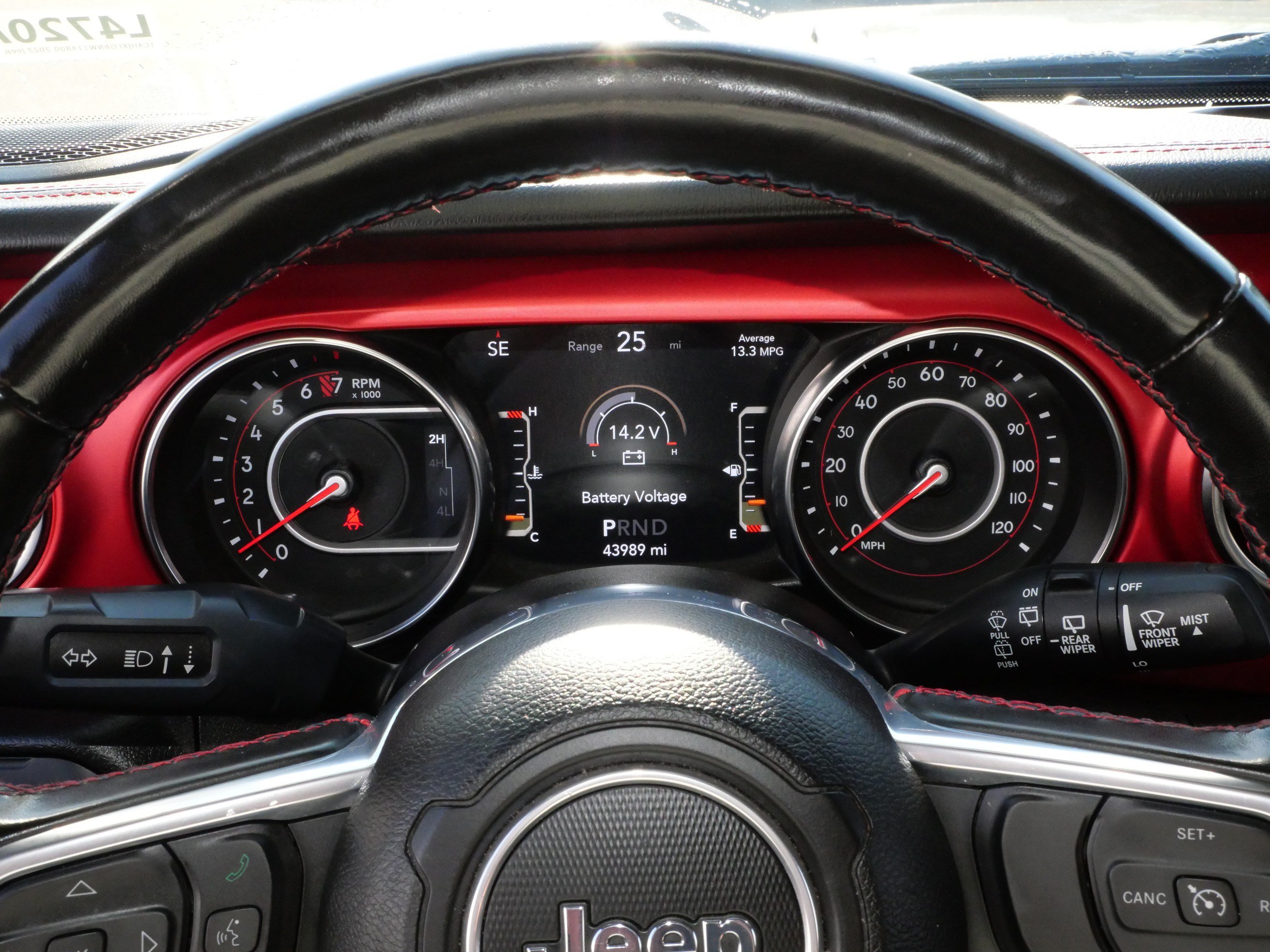 Used 2022 Jeep Wrangler Unlimited Rubicon w/ LED Lighting Group AWD/4WD image 21