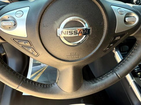 Used 2017 Nissan Sentra SR w/ Protection Package image 11