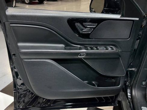 Used 2021 Lincoln Aviator AWD image 46