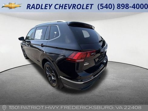 Used 2024 Volkswagen Tiguan SE w/ Panoramic Sunroof Package AWD/4WD image 15