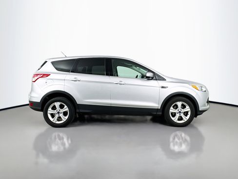 Used 2016 Ford Escape SE FWD image 8