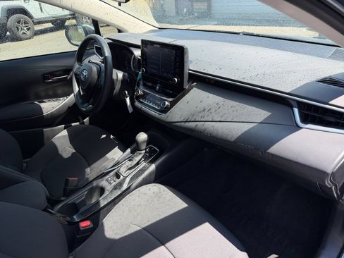 Used 2022 Toyota Corolla LE FWD image 16