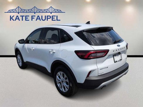 Used 2025 Ford Escape Active AWD/4WD image 5