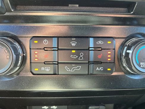 Used 2016 Ford F150 XLT w/ Equipment Group 302A Luxury AWD/4WD image 30
