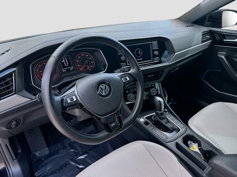 Used 2019 Volkswagen Jetta R-Line image 9