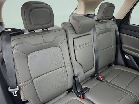 Used 2024 Lincoln Corsair Reserve w/ Equipment Group 201A image 24