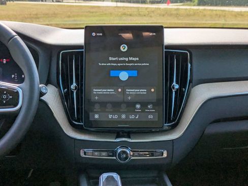 Certified 2026 Volvo XC60 B5 Core w/ Climate Package AWD/4WD image 19