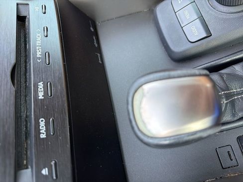 Used 2017 Lexus IS 200t image 9