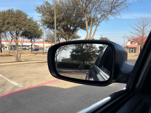 Used 2020 Chrysler 300 S image 30