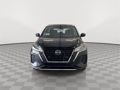 Certified 2025 Nissan Kicks Play S image 4