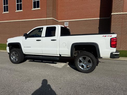 Used 2016 Chevrolet Silverado 1500 Custom w/ Custom Convenience Package AWD/4WD image 8