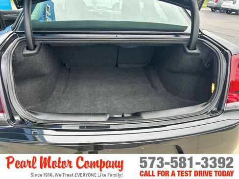 Used 2021 Chrysler 300 Touring w/ Sport Appearance Package RWD image 21