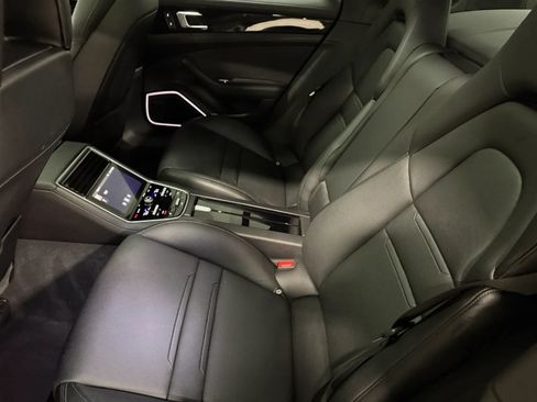 Used 2023 Porsche Panamera 4 Platinum Edition AWD/4WD image 60