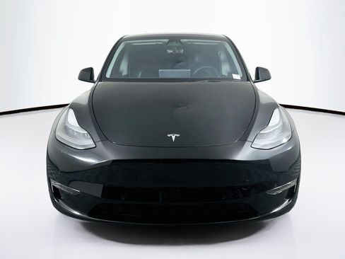 Used 2022 Tesla Model Y Performance AWD/4WD image 2