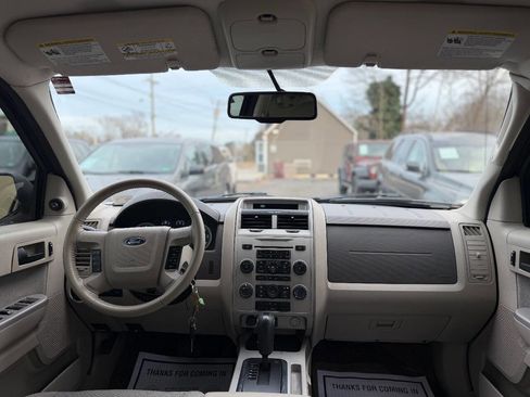 Used 2011 Ford Escape XLT image 11