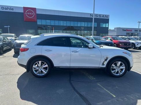 Used 2016 INFINITI QX70 AWD w/ Premium Package image 13