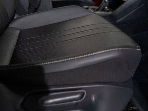 Used 2024 Volkswagen Tiguan SE R-Line image 35