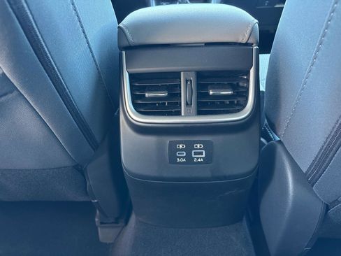 Used 2025 Subaru Outback Premium image 13