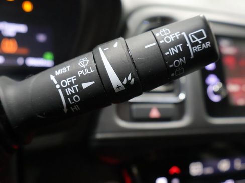 Used 2019 Honda HR-V Touring image 39