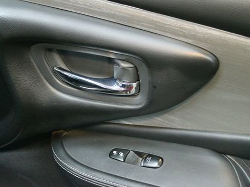 Used 2017 Nissan Murano SL image 9