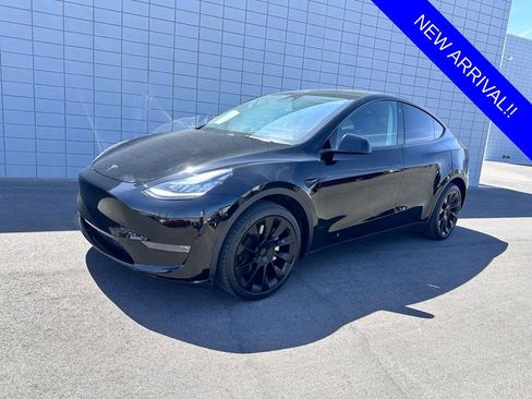 Used 2023 Tesla Model Y Long Range AWD/4WD image 2