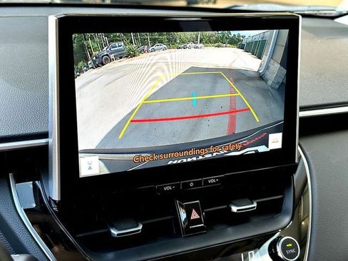 Used 2026 Toyota Corolla Cross XLE FWD image 14