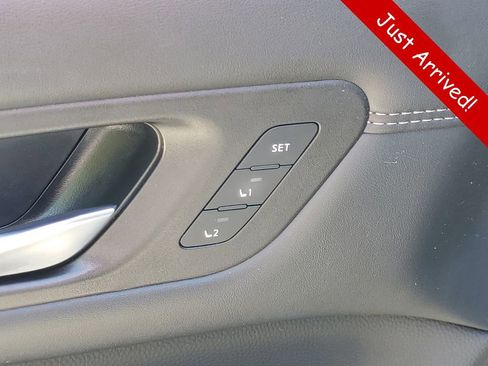 Used 2023 Nissan Pathfinder Platinum AWD/4WD image 24