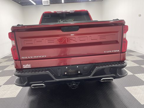 Used 2019 Chevrolet Silverado 1500 Custom Trail Boss w/ Custom Convenience Package image 3