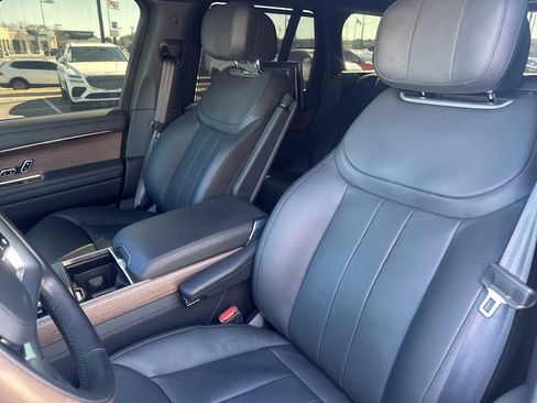 Used 2024 Land Rover Range Rover Autobiography image 23