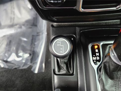 Used 2023 Jeep Wrangler Unlimited Sport AWD/4WD image 22
