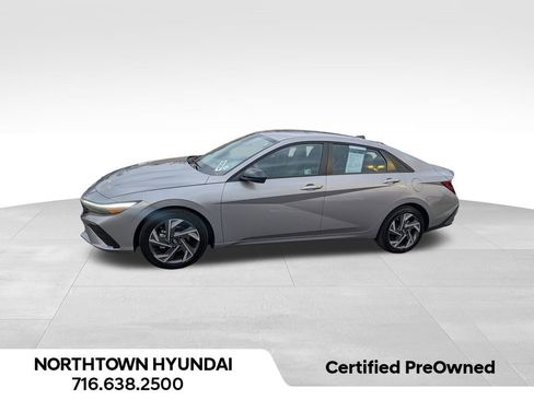 Certified 2025 Hyundai Elantra Sport image 12