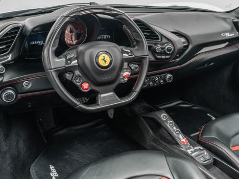 Used 2018 Ferrari 488 Spider RWD image 13