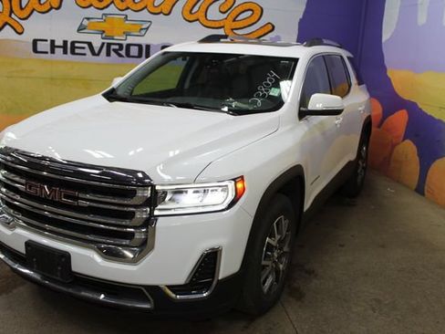 Used 2023 GMC Acadia SLE AWD/4WD image 4