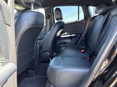 Used 2025 Mercedes-Benz GLA 250 image 21