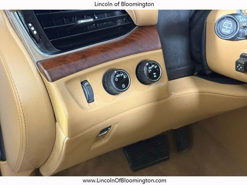 Used 2016 Cadillac Escalade ESV Platinum AWD/4WD image 28