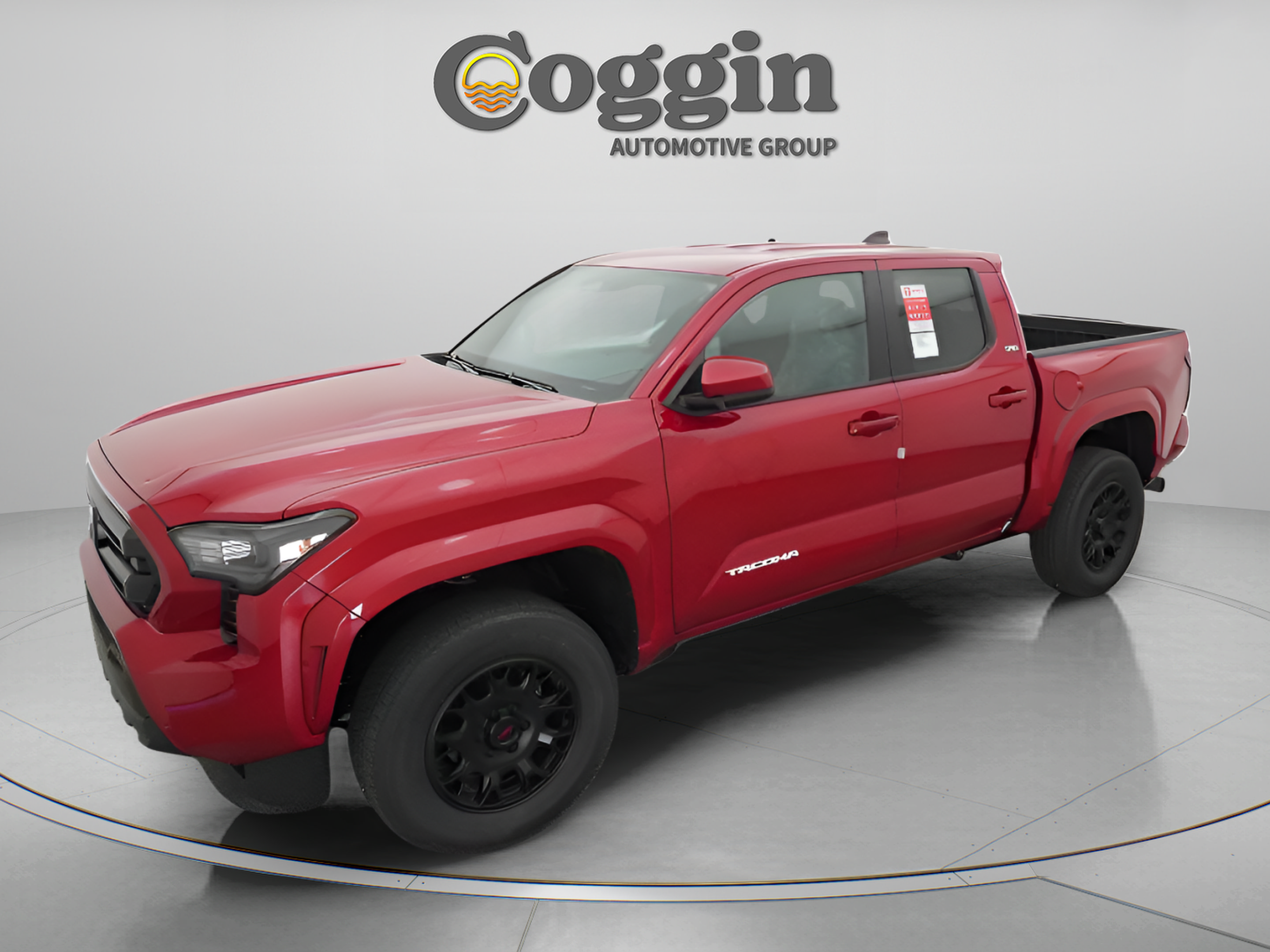 Used 2025 Toyota Tacoma SR5 AWD/4WD image 2