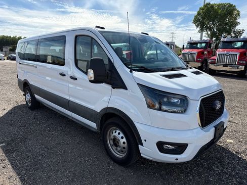 Used 2026 Ford Transit 350 XLT AWD/4WD image 4