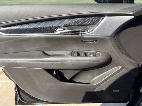 Used 2020 Cadillac XT6 Premium Luxury FWD image 13