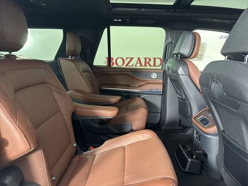 New 2025 Lincoln Navigator L Reserve image 23