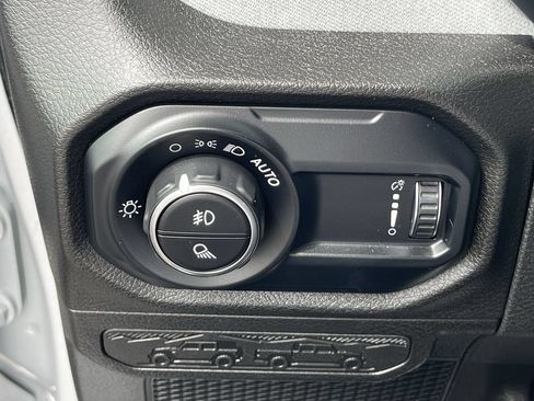 Used 2024 Jeep Gladiator Sport AWD/4WD image 33