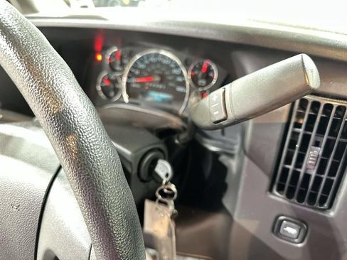Used 2024 GMC Savana 2500 w/ Driver Convenience Package RWD image 20