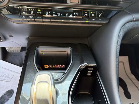 Used 2024 Toyota Crown Platinum image 23