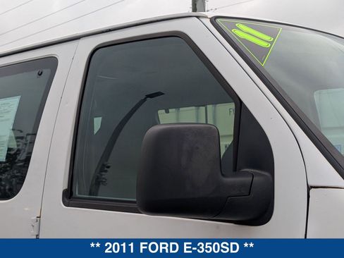 Used 2011 Ford E-350 and Econoline 350 XLT image 10