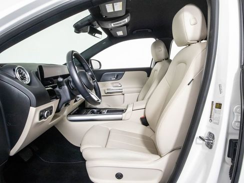 Used 2025 Mercedes-Benz GLA 250 image 9