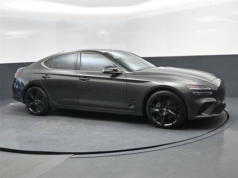 Used 2023 Genesis G70 2.0T w/ Sport Prestige Package image 2